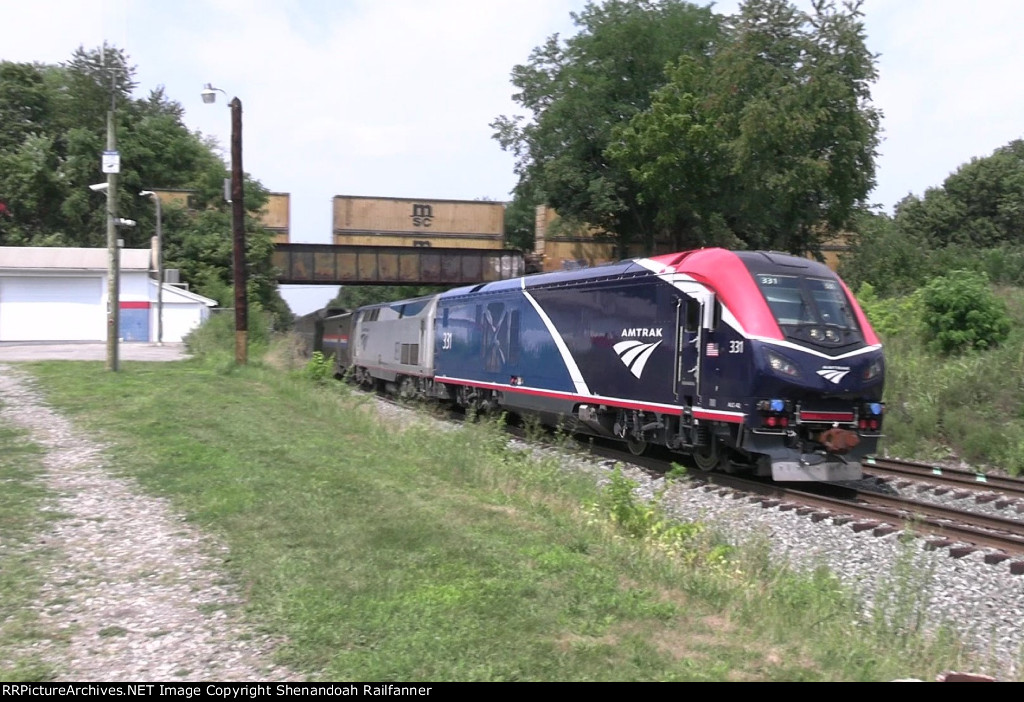 Amtrak and NS double Meet